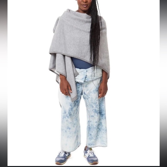 Basic Terrain Pants - Basic Terrain Eden crop pants in white out bleach color size 1 fits small/medium